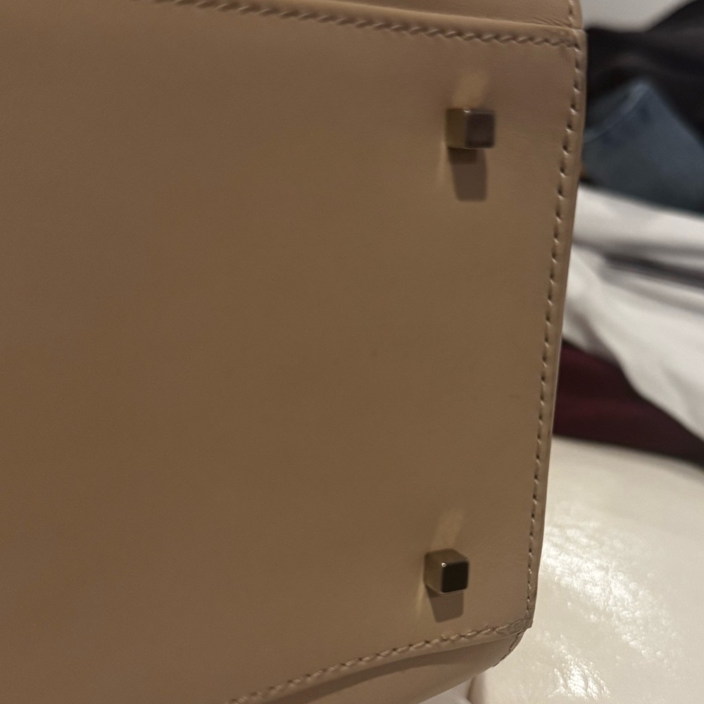 Ferragamo Handbag - Picture 6 of 12